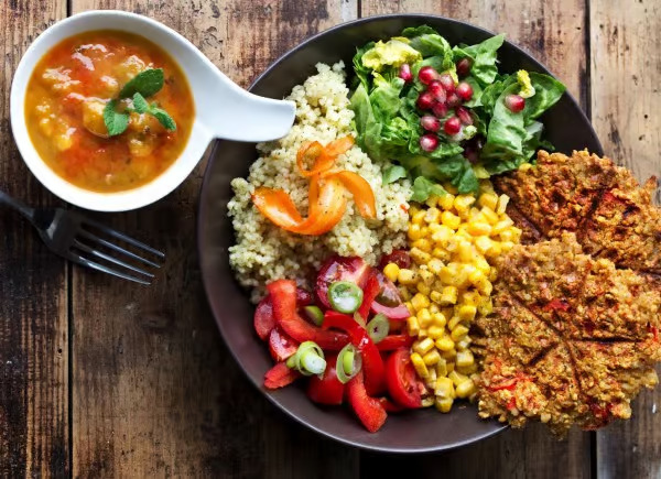 Falafel-Bowl & Mango-Chutney